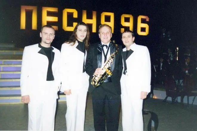 Sergey Dubrovin နှင့် frestail အုပ်စု