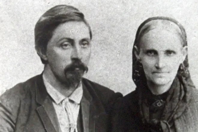 Dmitry Mamin-Sibiryak και η μητέρα του Anna Semenovna