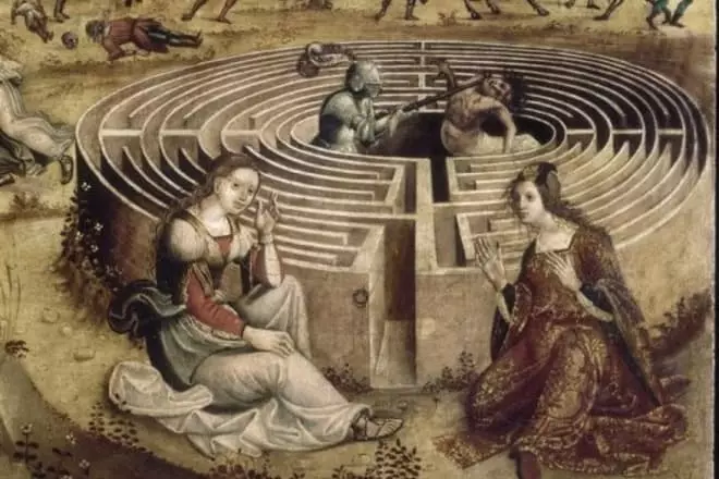 Bangunan Kakek - Minotaurus Labyrinth