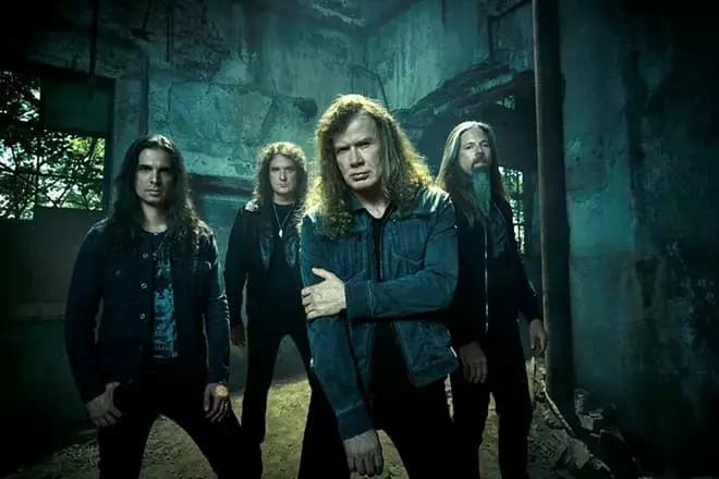 Група «Megadeth» в 2014 році: Кіко Лоурейро, Девід Еллефсон, Дейв Мастейн, Кріс Адлер
