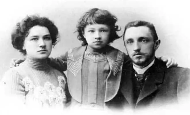 Ivan Shmelev et sa femme Olga et Son Sergey