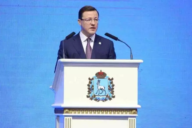 Gobernador ng Rehiyon ng Samara Dmitry Azarov.