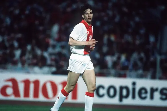 Ajax Club의 Marco Van Basten.