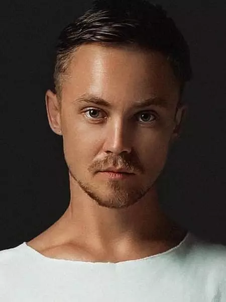 Artem pivovarji - biografija, fotografija, osebno življenje, novice, pesmi 2021