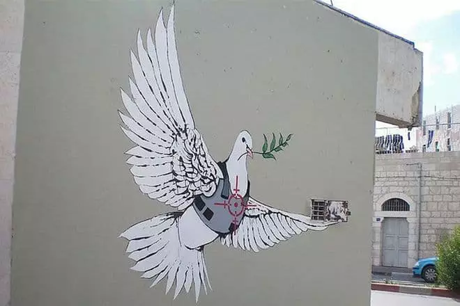 Banksy - biografija, nuotrauka, asmeninis gyvenimas, naujienos, paroda 2021 14361_5