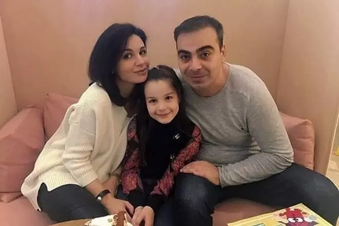 Dato Goodjadze og hans ex-kone med datteren hennes