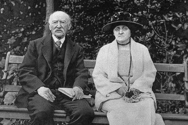 Thomas Hardy ja tema abikaasa