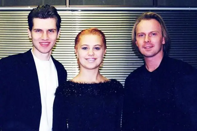グループ「ターボモダ」の最初の構成：Dmitry Kohanovsky、Anna PedsevaとAndrei Makienko