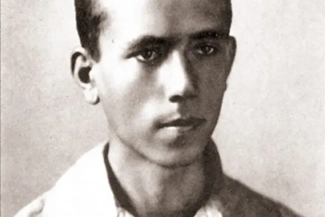 若者のニコライ・オストロフスキー
