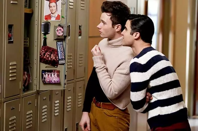 Darren Chriss and Chris Colfer- ը «երգչախումբ» շարքում