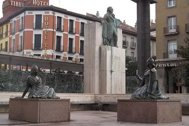 Monument to Francisco Goya li Zaragoza