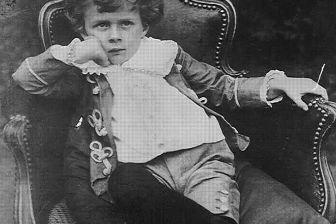 Oldhos Huxley në fëmijëri