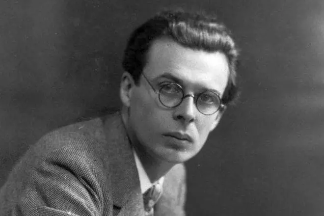 Oldhos Huxley v mládeži