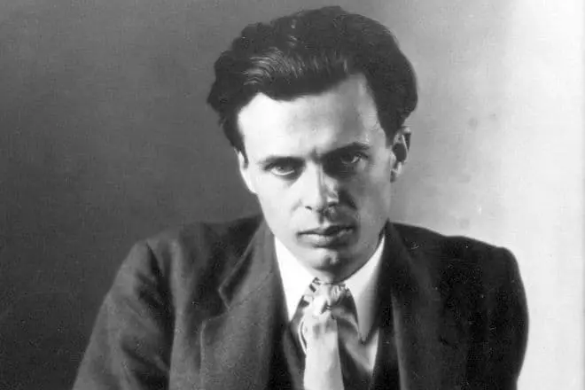 Gənclərdəki Oldhos Huxley