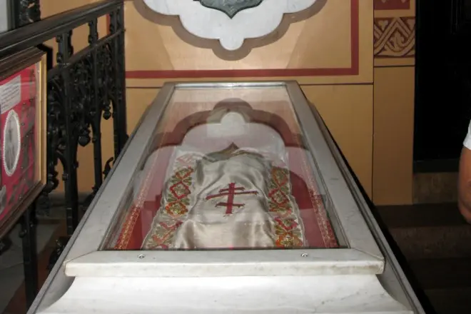 Grave Elizabeth Feodorovna