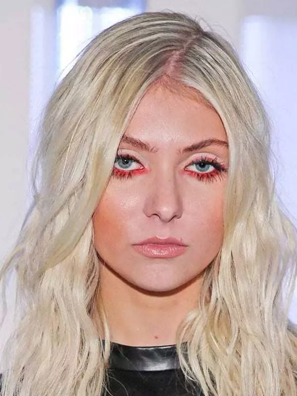 Taylor Momsen - biogrāfija, foto, personīgā dzīve, jaunumi, dziesmas 2021