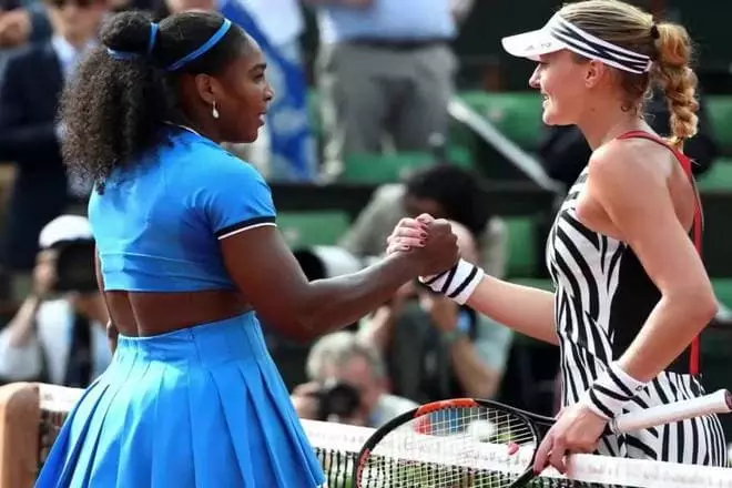Kristina Infanovich og Serena Williams
