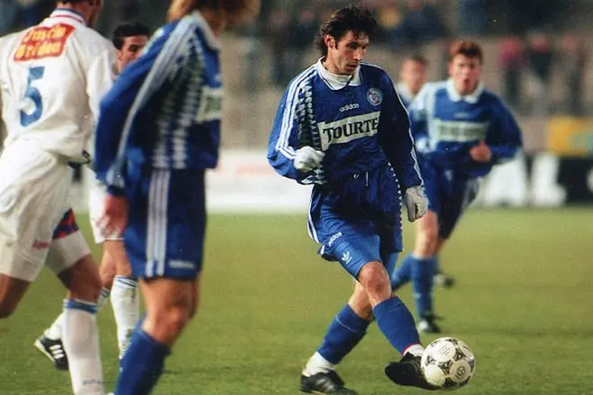 Alexander Bridgeov Kulübü'nde "Strasbourg"