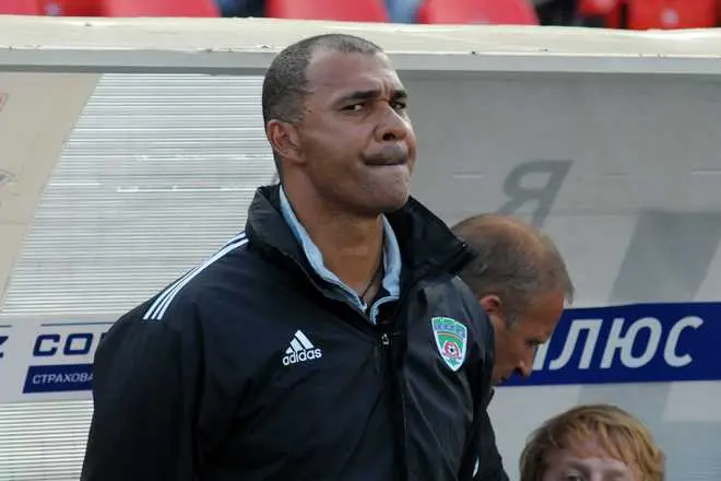 Terek მწვრთნელი Ruud Gullit