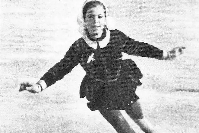Lyudmila Pakhomova gençliğinde