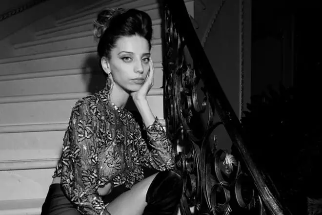 Angela sarafyan.