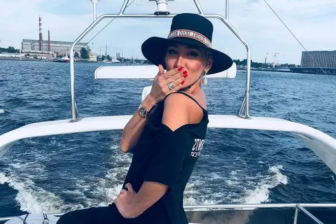 Catherine Smolnikova på båden