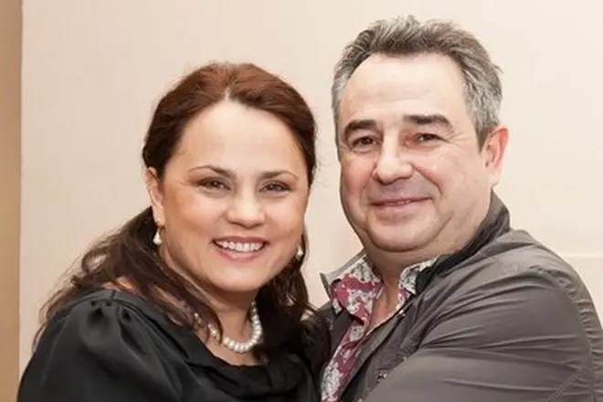 Fedya џебови и неговата сопруга Елена