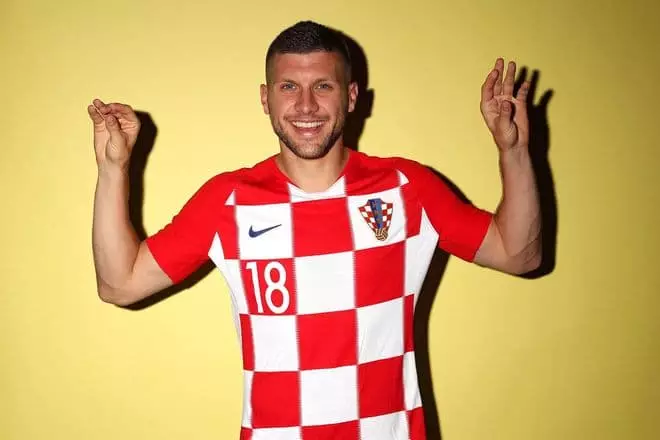 ক্রোয়েশিয়া জাতীয় দলের মধ্যে Ante Rebić