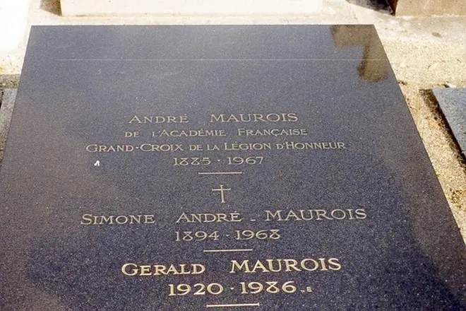Grave Andre Morinu