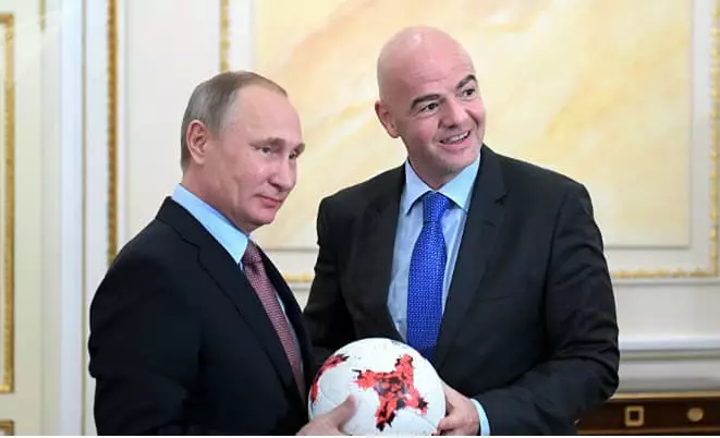 Gianni Infantino og Vladimir Putin