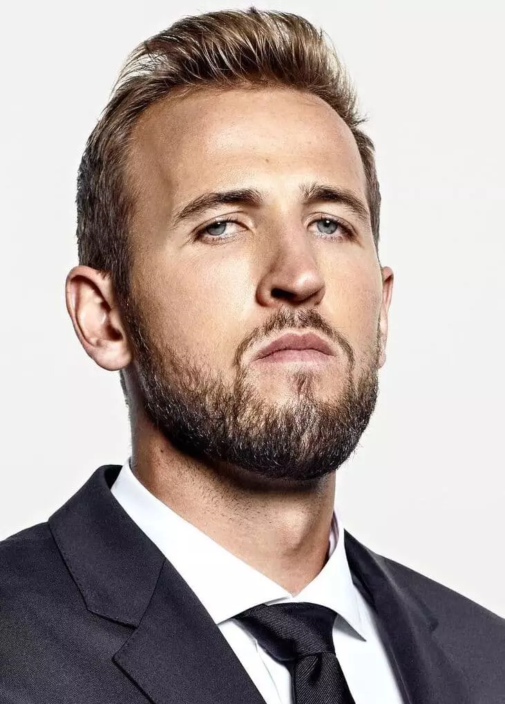 Harry Kane - Biography, Igbesi ẹmi ti ara ẹni, fọto ti ara ẹni, awọn iroyin, akọrin bọọlu, iyawo, bandage, ẹgbẹ England 2021