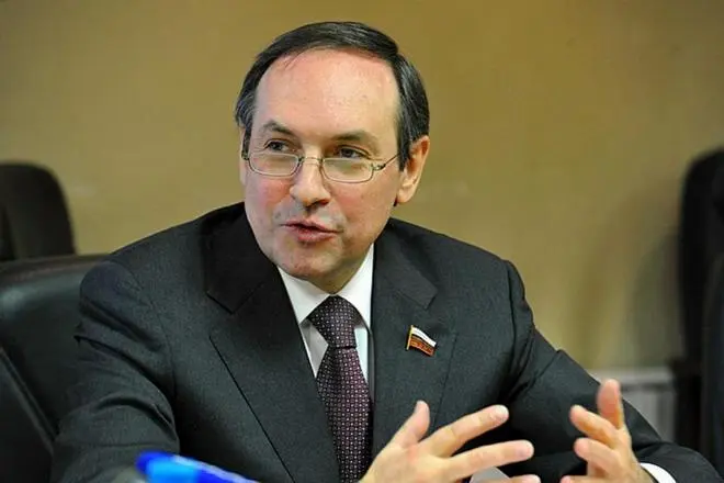 Polityk Vyacheslav Nikonov.