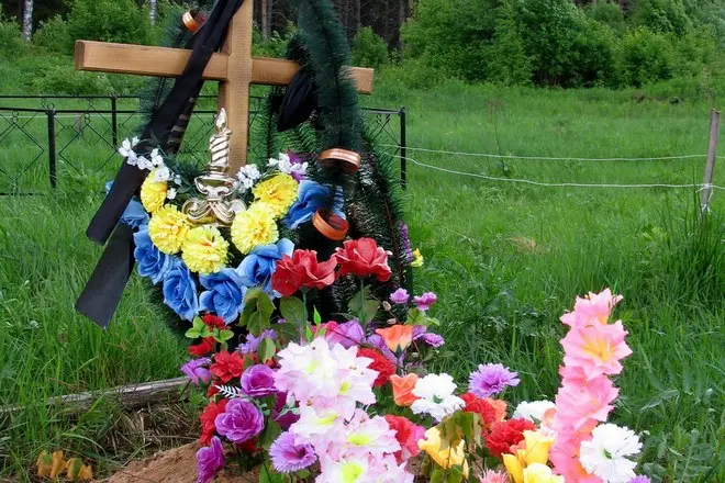 Tomb of Alexey Poluyana