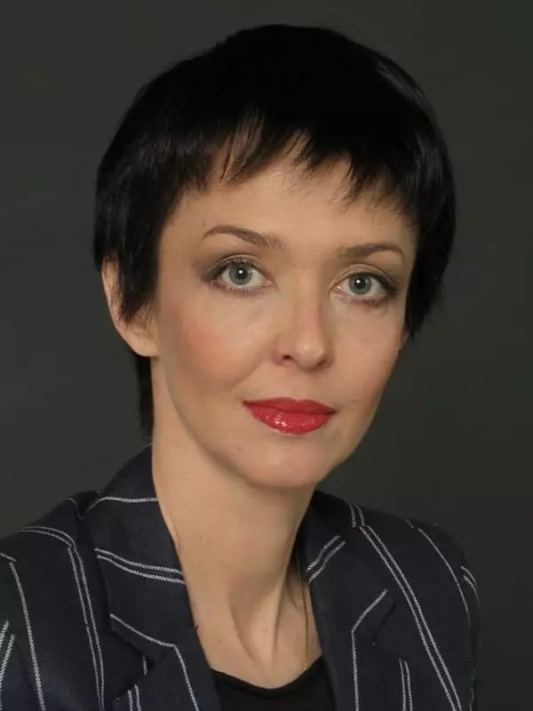 Veronica Isotova - Biography, Photo, Fiainana manokana, Vaovao, filmography 2021