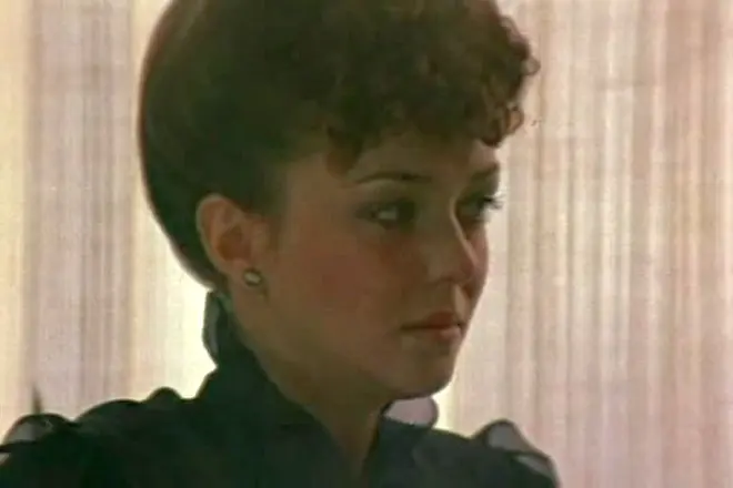 veronica isotova在電影中“黑色小樹苗的謎團”