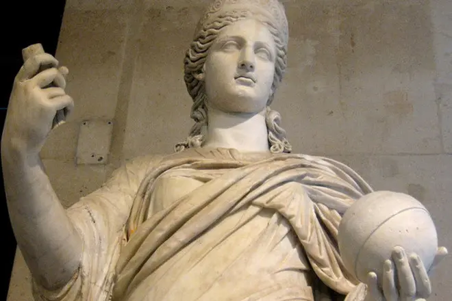 Juno statula