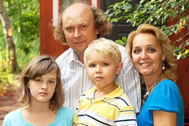 Tatyana Protsenko dengan keluarga