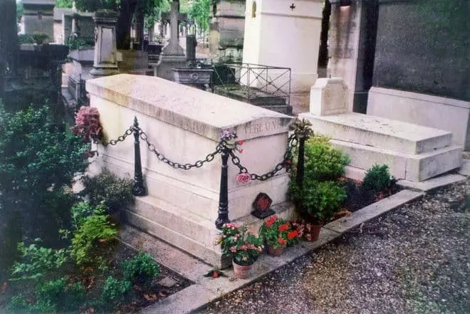 Гробът на полетата на Верена