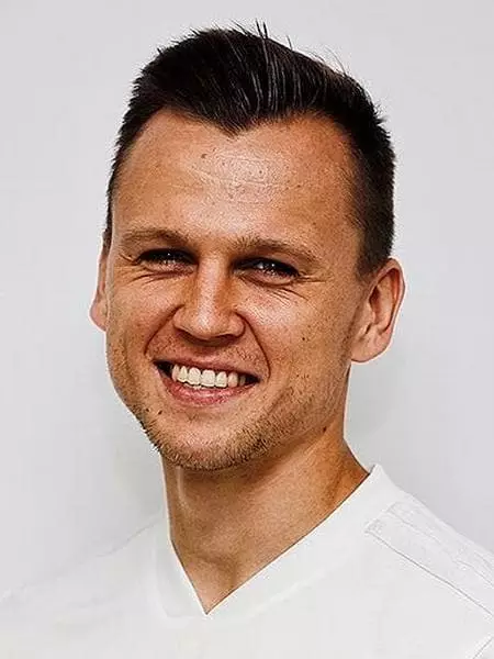 Denis Cryshev - biografi, jeta personale, fotot, lajmet, futbollistët, klubi, vajzat, valencia, ekipi kombëtar rus 2021