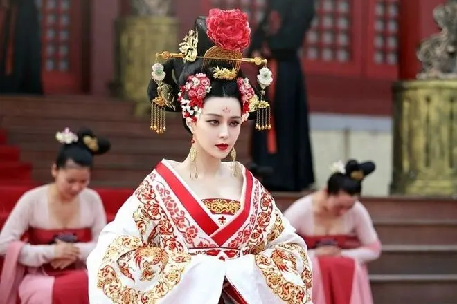 Fan Binbin系列“皇后中國”