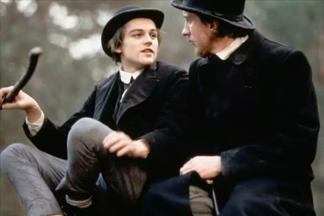 Leonardo Di Caprio e David Tyulis no papel de Rembo e Verlaine