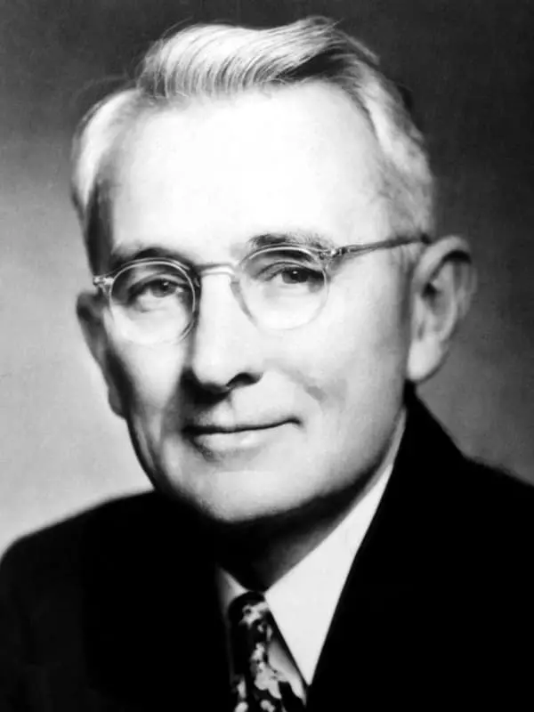 Dale Carnegie - életrajz, fotó, személyes élet, könyvek, munkák