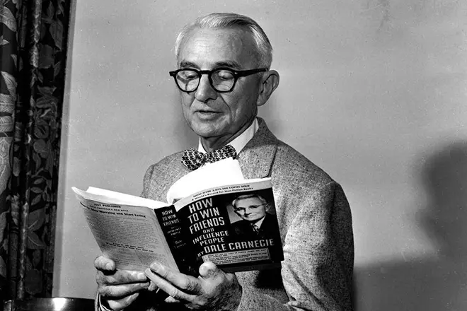 Dale Carnegie nebhuku rake