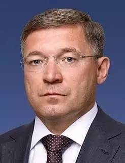 Vladimir Yakushev - Foto, Biografía, Vida personal, Noticias, Ministro de Construcción y Vivienda y Combajando RF 2021