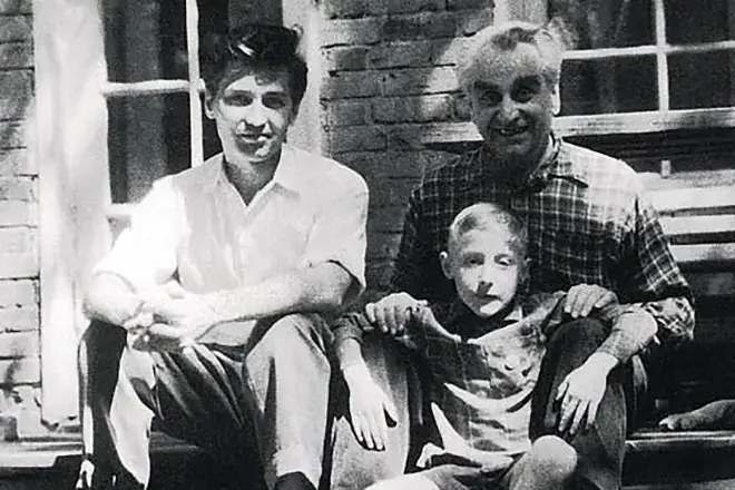 Gregory Alexandrov és Fiú és Grandom