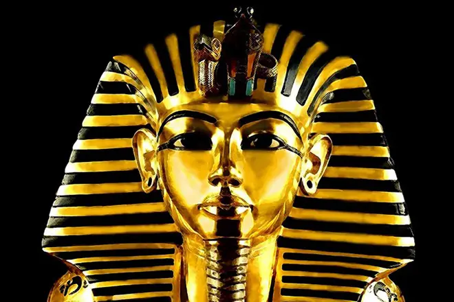Zlatá pohrebná maska ​​Tutankhamon