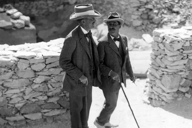 Archeológ Howard Carter a Lord George Carnarvon