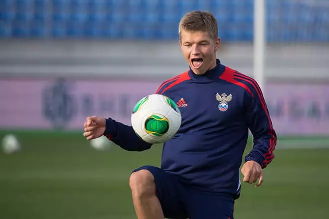 Oleg Shatov di tim nasional Rusia