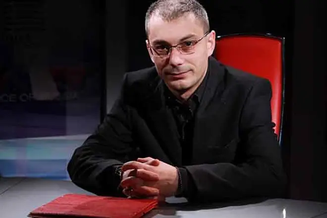 Armen Gaspararyan - biografija, nuotrauka, asmeninis gyvenimas, naujienos, skaitymas 2021 15080_6