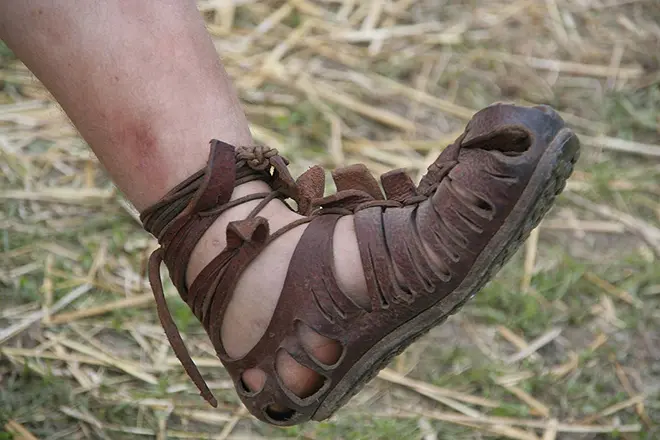 Цалга - Ципеле, због које калигуле добила свој надимак